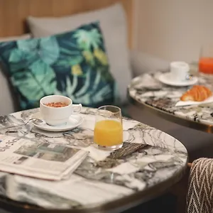 **** Hotel Opera Marigny Francja