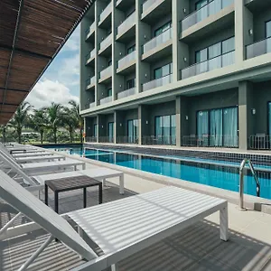 مارينا إكسبريس-أفياتور-بوكيت إيربورت Nai Yang Beach